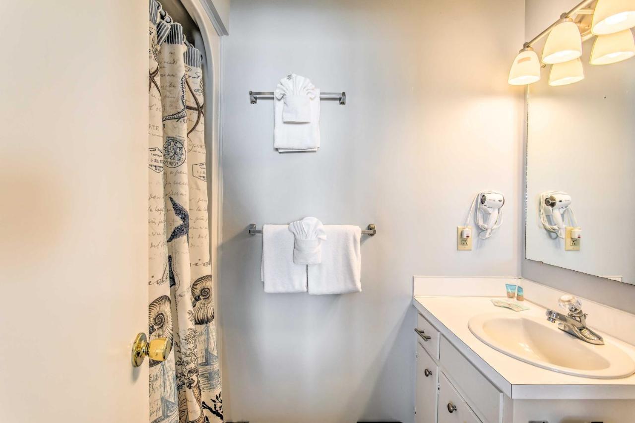 Bright Beachy Condo With Boardwalk Access And Patio! Myrtle Beach Kültér fotó